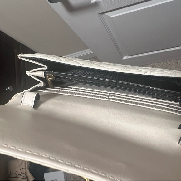 Kurt Geiger London KURT GEIGER Brixton Chain Wallet - Picture 8 of 8